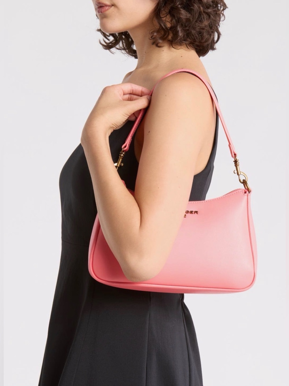 Kurt Geiger
London
Highgate Leather
Shoulder Bag